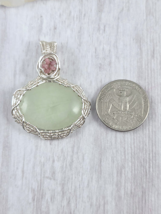 Pastel Green Victorian Framed Serpentine Pendant
