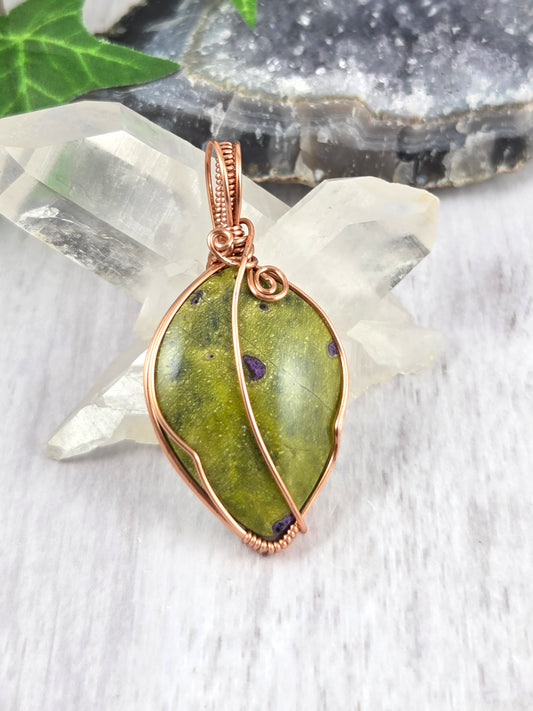 Stichtite in Serpentine Spring Leaf Pendant